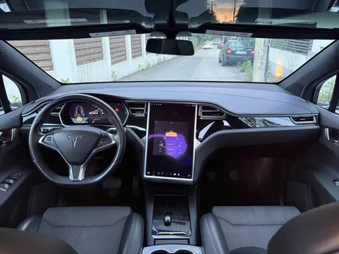 Tesla Model X 75D Performence 520 Cp Usi Flacon wing 7 Locuri — miniatură 4