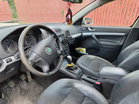 Skoda Octavia Scout 4x4 — miniatură 4