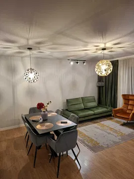 Apartament 3 camere de vânzare