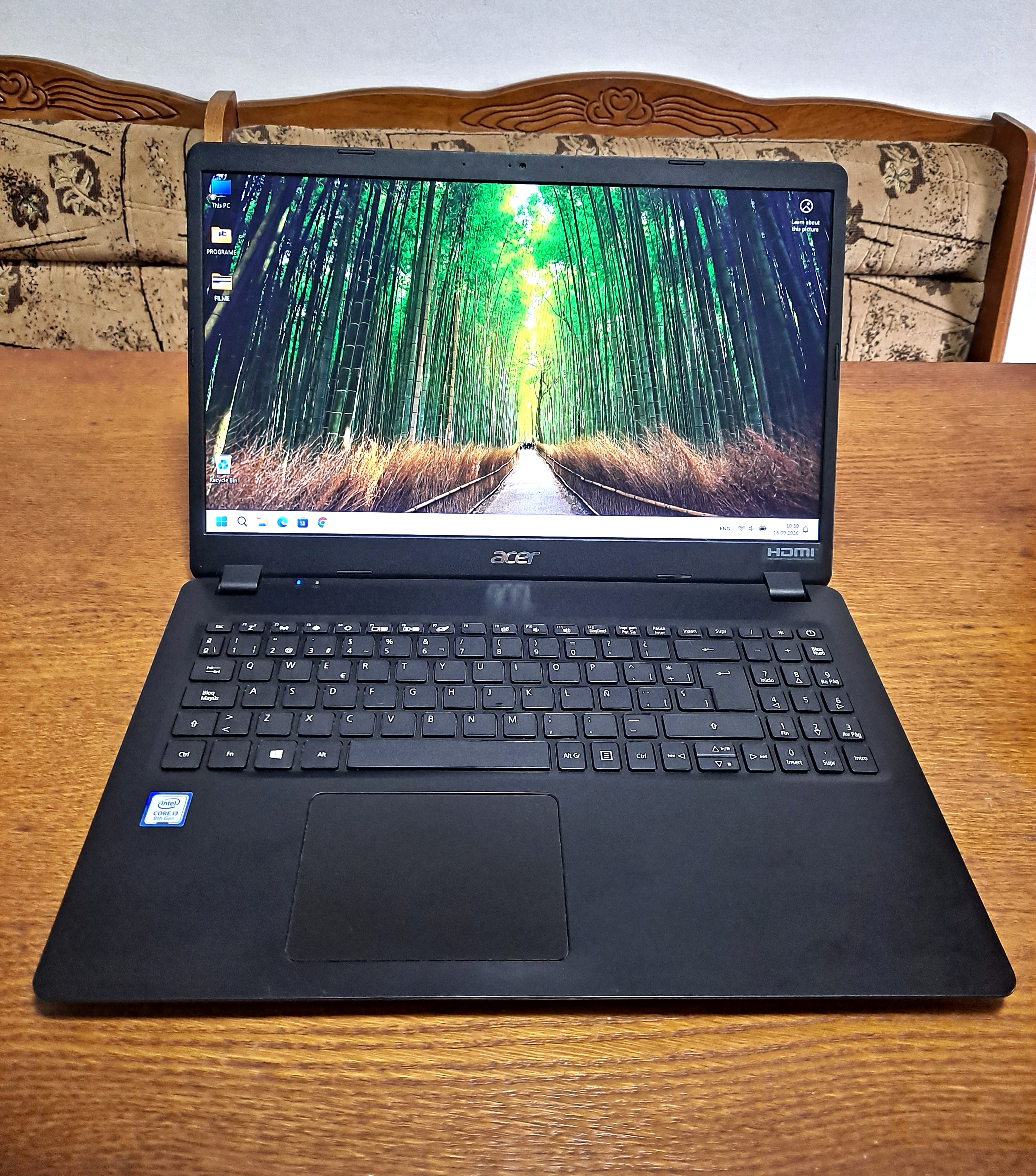 Vand laptop ACER Extensa 15--Intel i3-8130U-Turbo Speed 3.4 GHz--8GB Ram DDR4--SSD