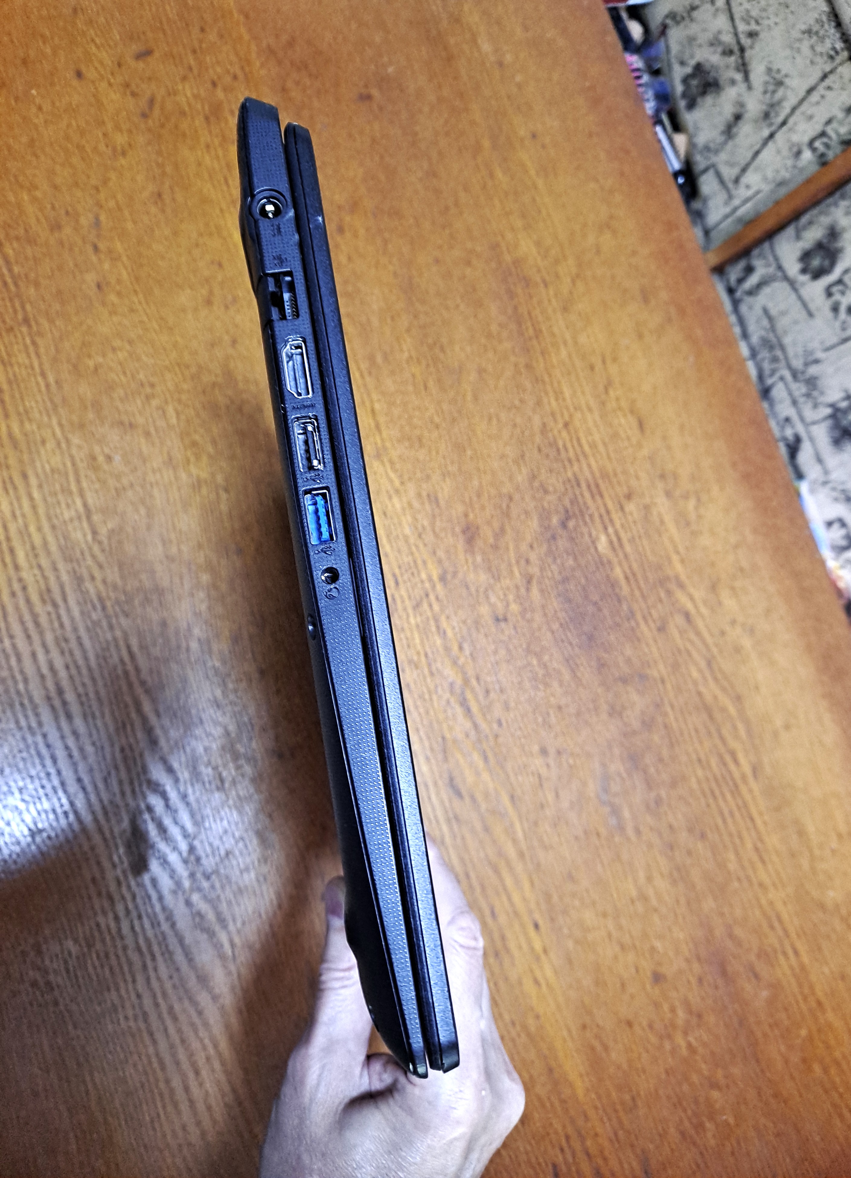 Vand laptop ACER Extensa 15--Intel i3-8130U-Turbo Speed 3.4 GHz--8GB Ram DDR4--SSD — miniatură 5