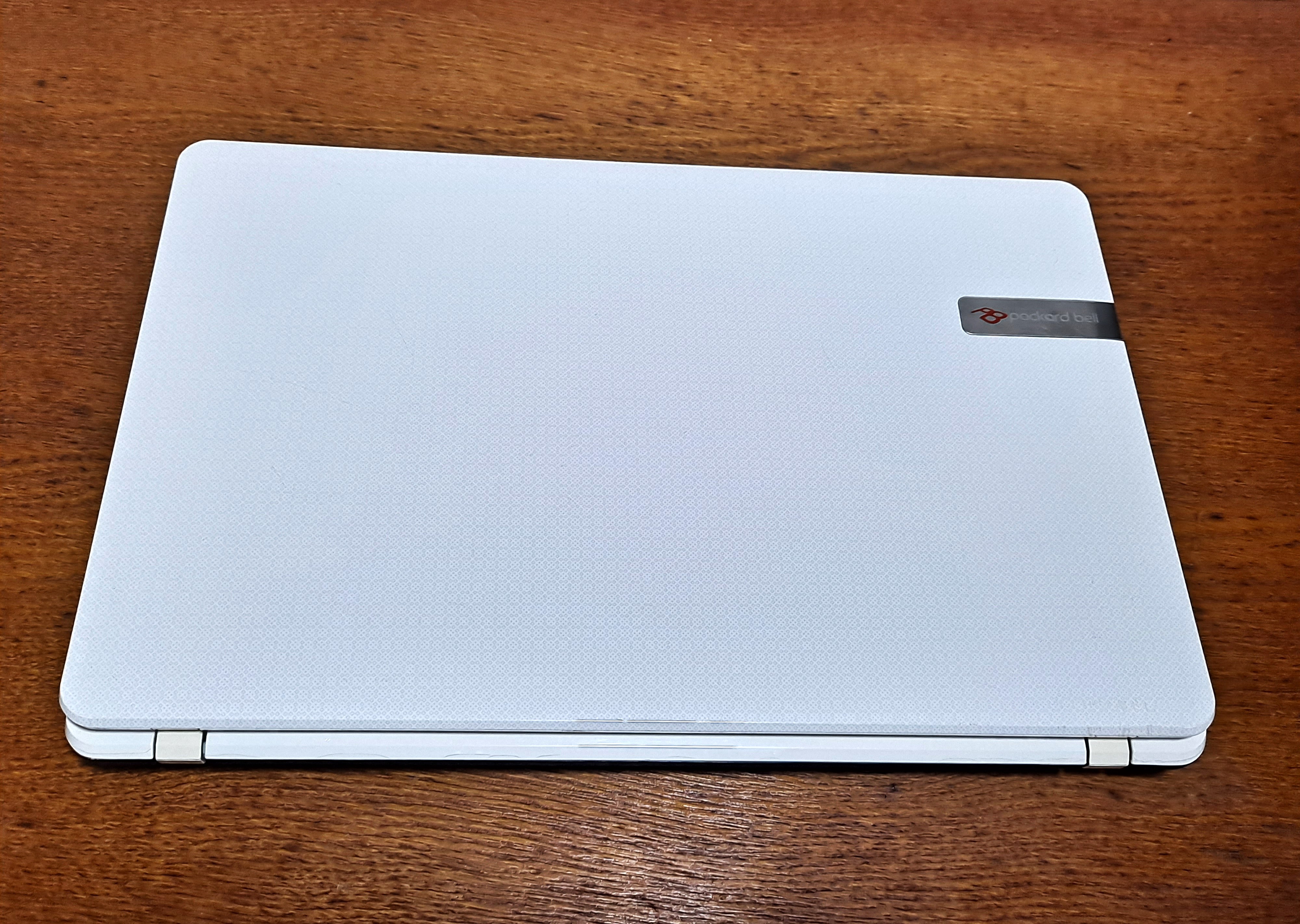 Vand laptop Packard Bell -EasyNote--Procesor i5-2430M--8 GB RAM--SSD 120 GB + HDD 500 GB — miniatură 2